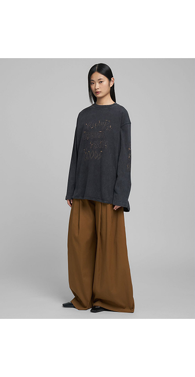 刺しゅう入り ボーイフィットロングTシャツ 詳細画像